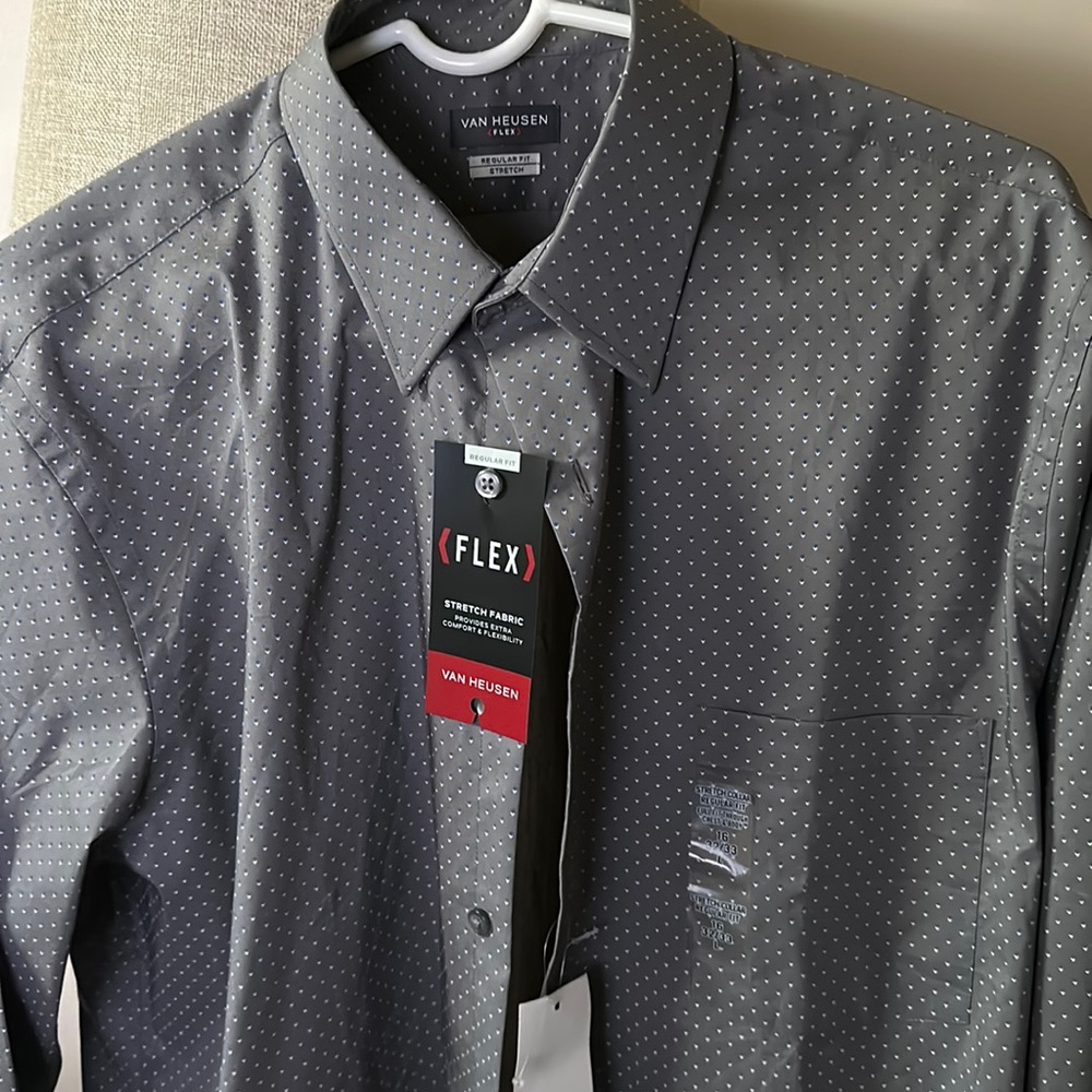 Men’s Van Heusen dress shirt, brand new with tags - Picture 1 of 3
